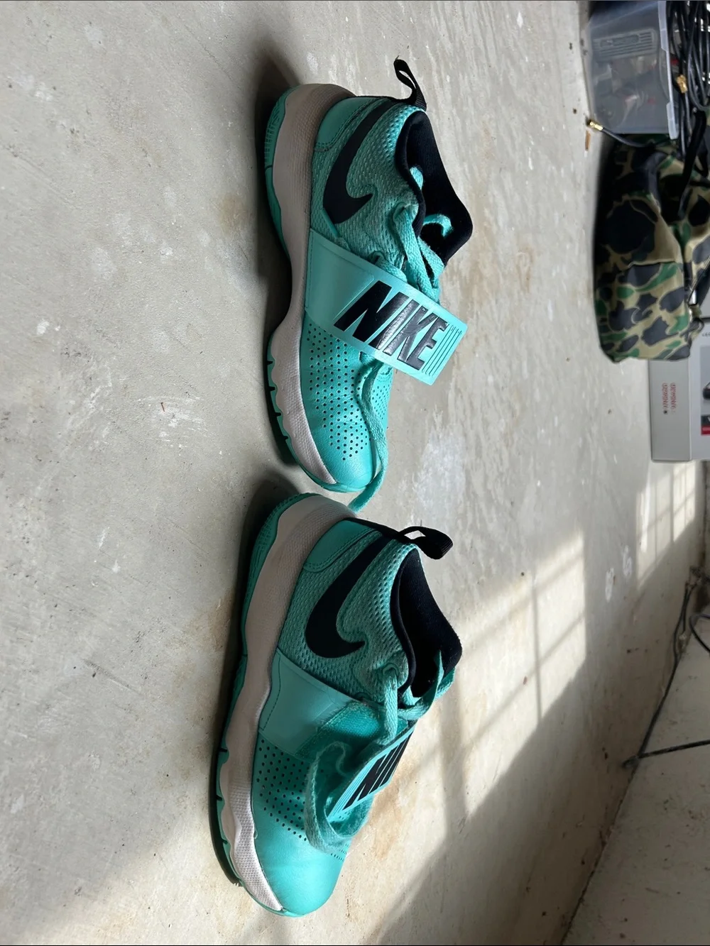 Nike Kids Turquoise/Black Strap Basketball Sneakers